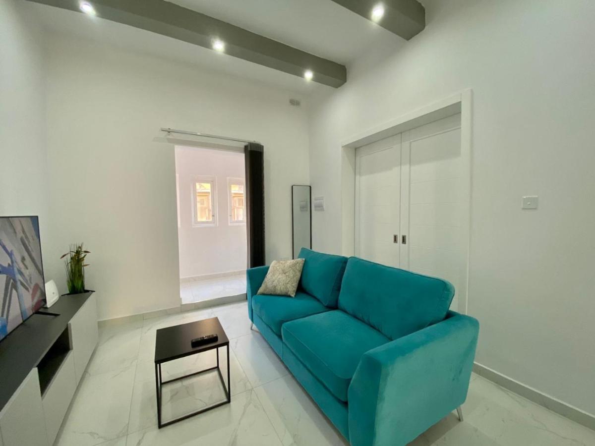Seaside Apartment In Gzira Экстерьер фото